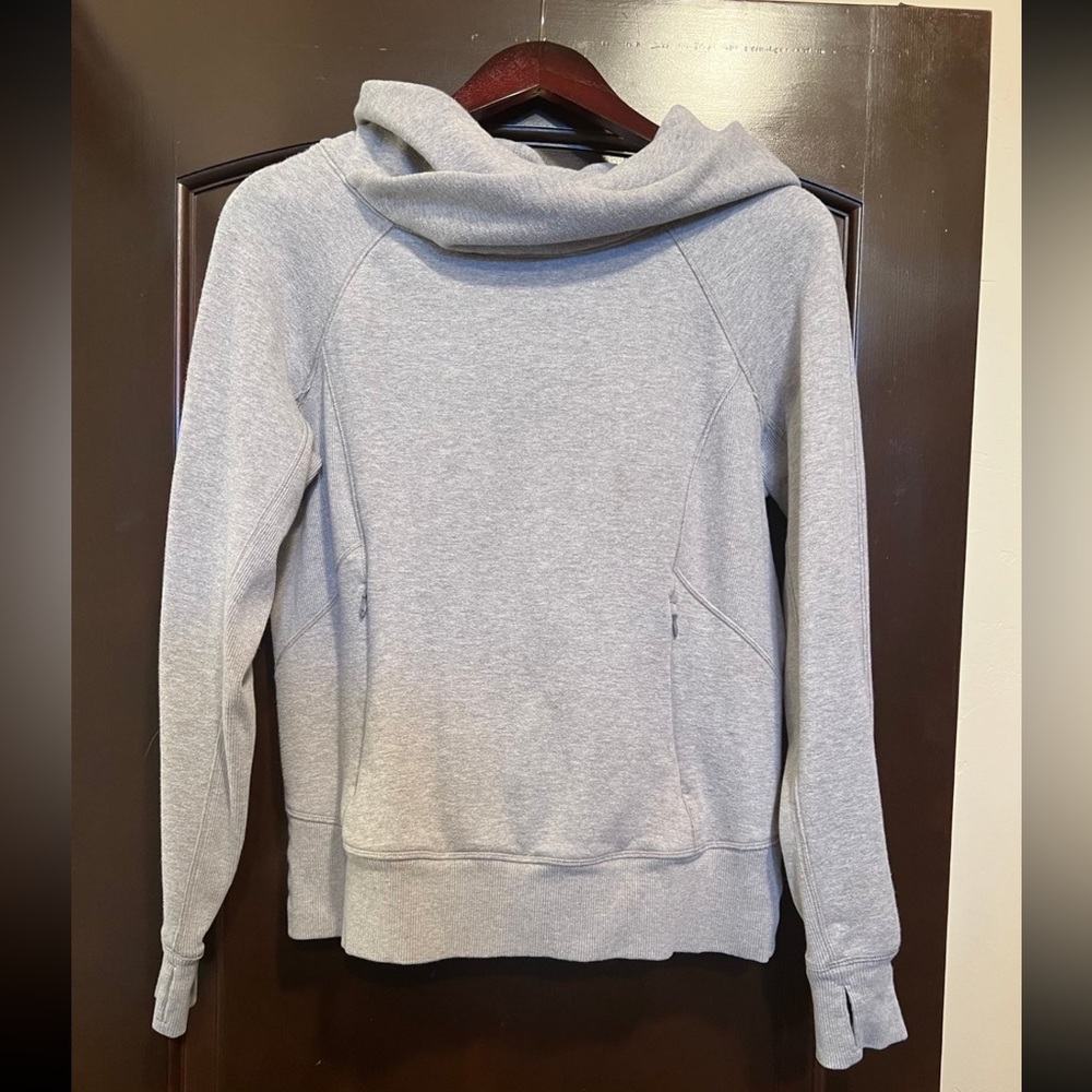 Lululemon hoodie women's size 8